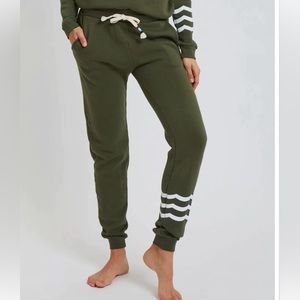 Sol Angeles XL women’s olive green wave joggers
